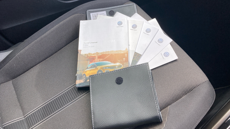 Volkswagen T-Roc 1.5 TSI EVO Design 5dr Petrol Hatchback